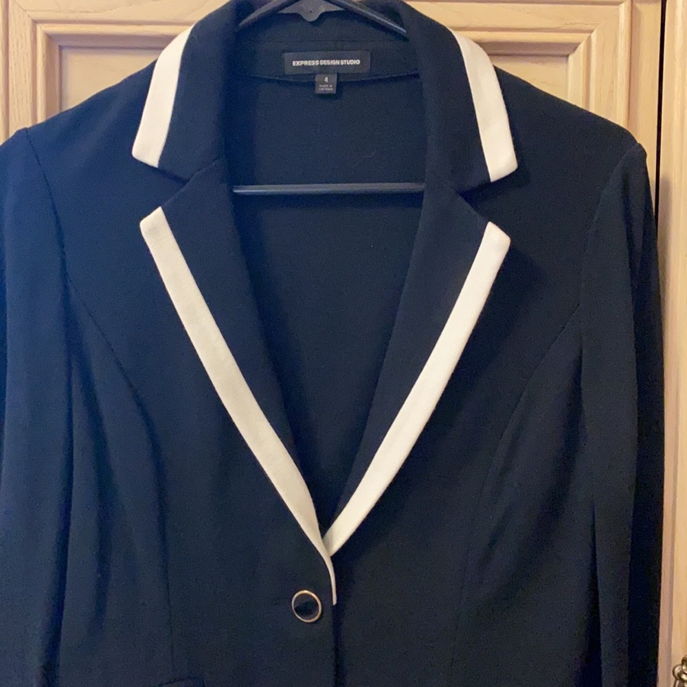 Express Jacket - Picture 2 of 6